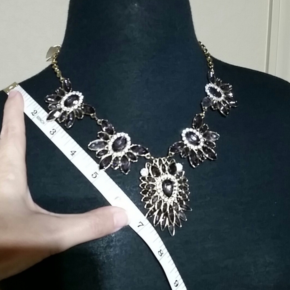 NWT amethyst and crystal statement necklace - Picture 8 of 9
